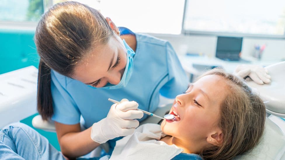 Kieferorthopädie für Kinder und Erwachsene – SIGNAL IDUNA unterstützt Sie kompetent