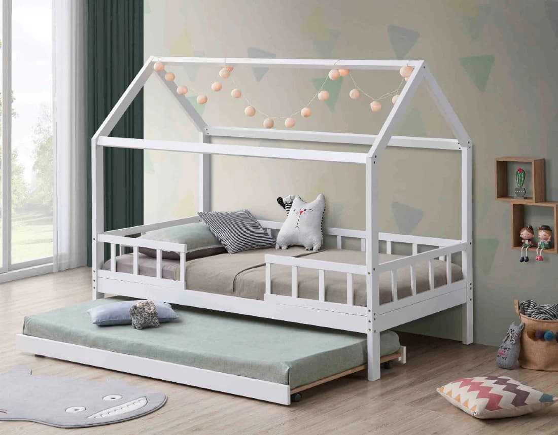 Hausbett 90x200 aus Naturholz – zeitloses Design für jedes Kinderzimmer