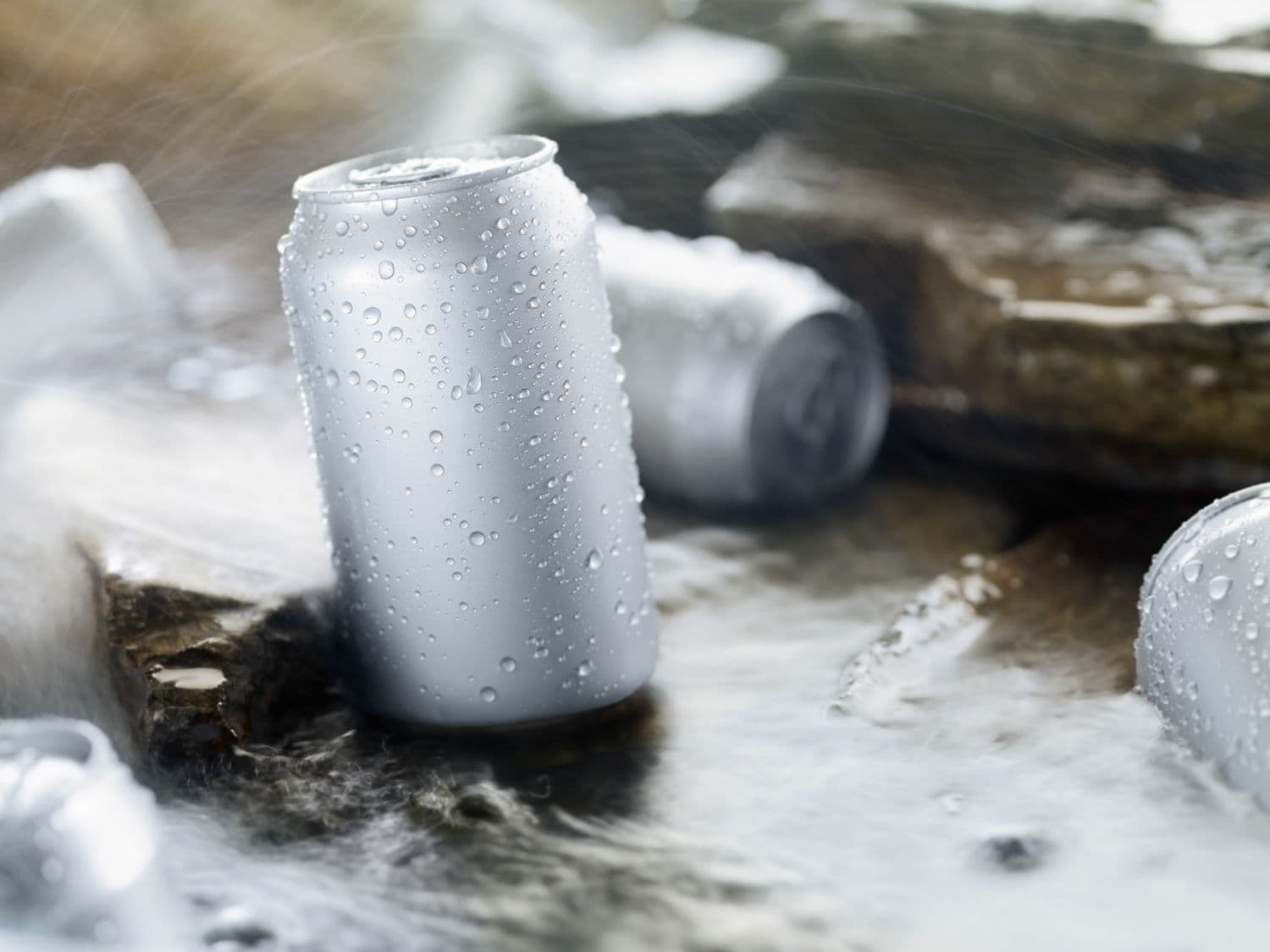 Dosen Wasser von NEA Water – Die nachhaltige Wahl für deinen Durst