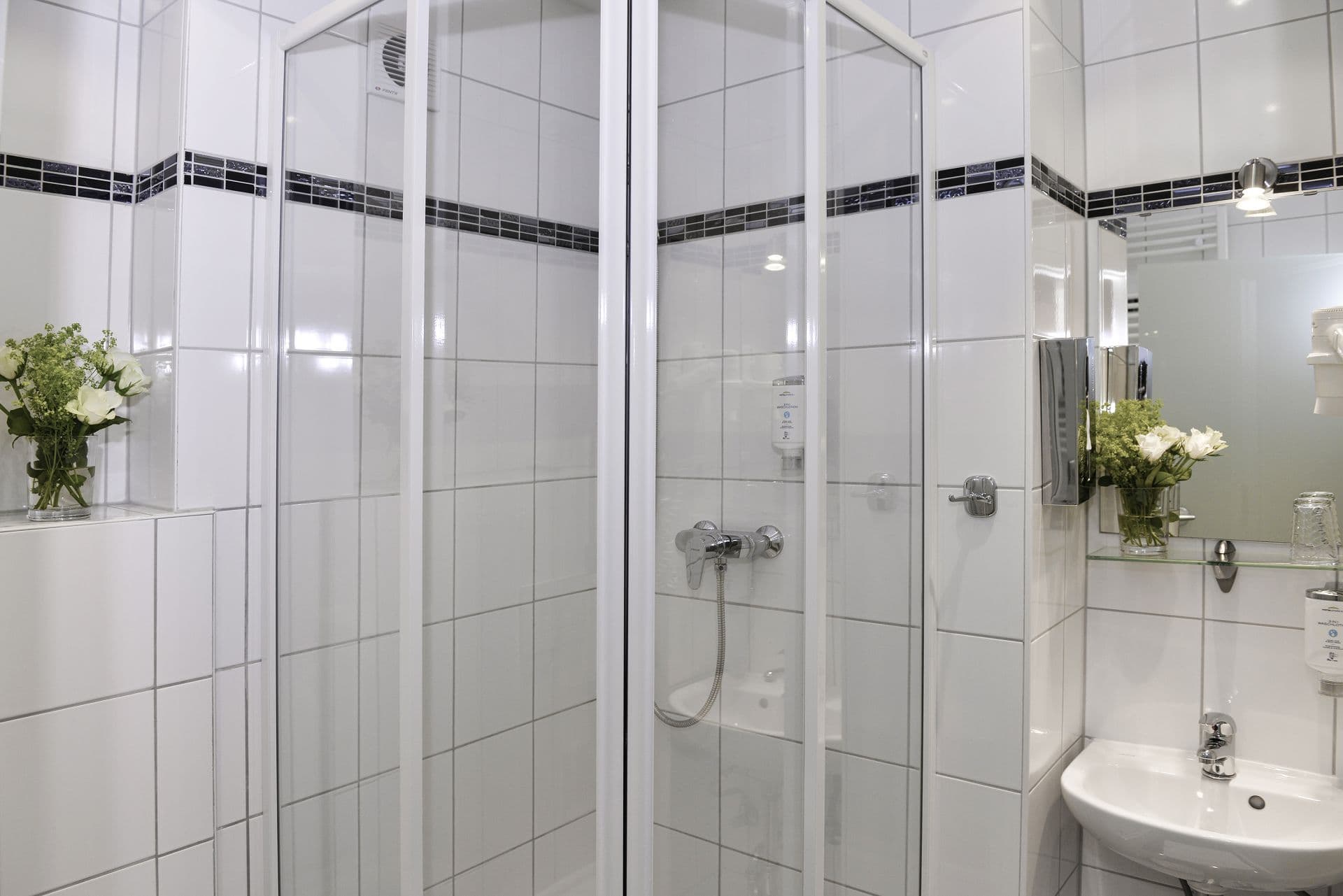 Glasbau West – Ihr Partner für exklusive Glasduschen Krefeld