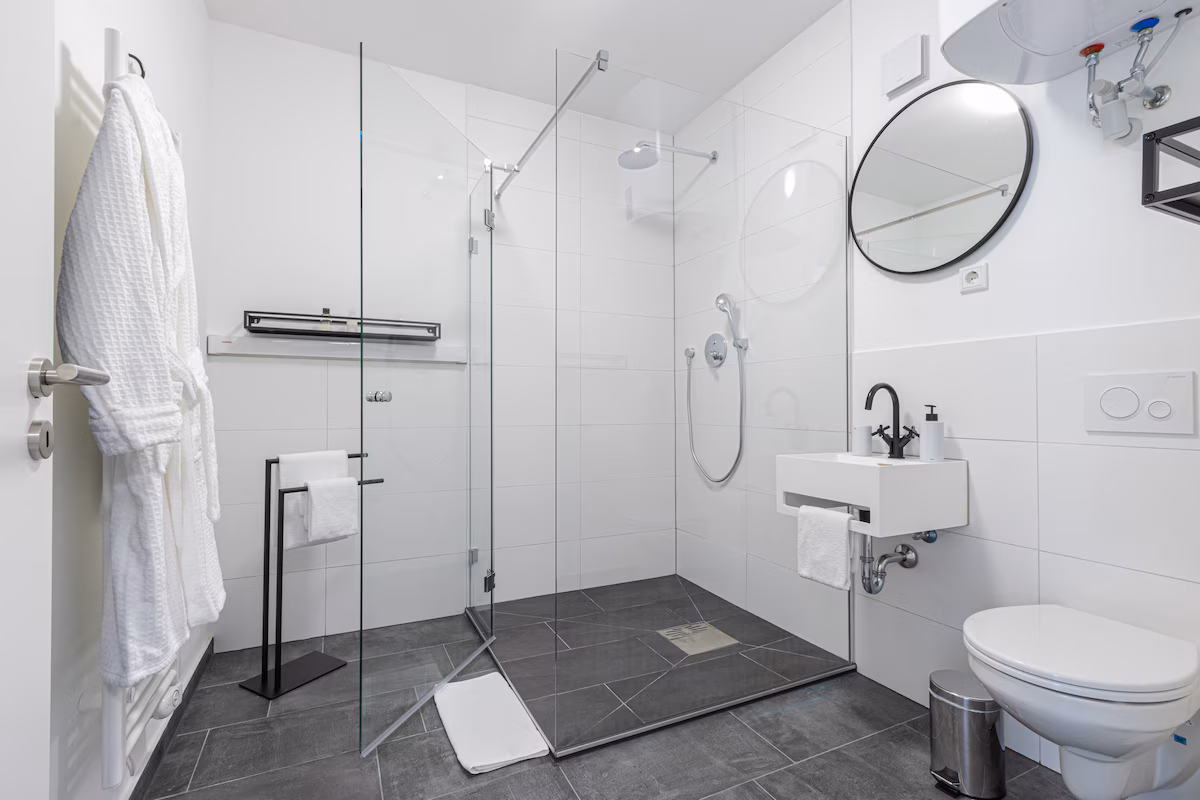 Glasbau West – Ihr Partner für exklusive Glasduschen Krefeld