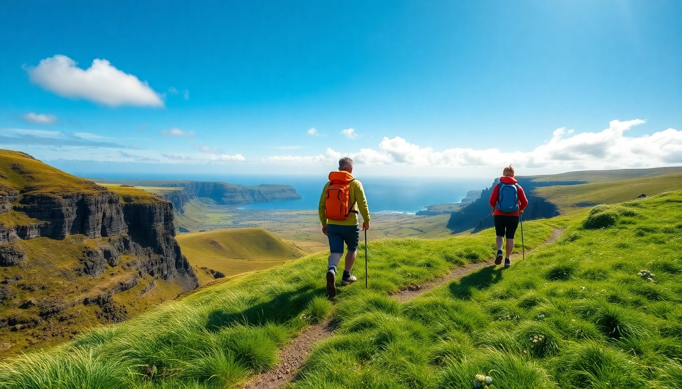 Wandern Irland Urlaub in malerischen Landschaften mit glühendem Sonnenlicht